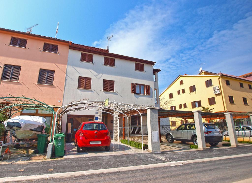 Apartments Mira 1293 Fazana Exterior photo